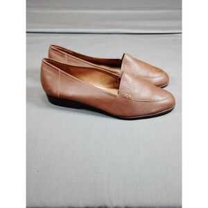 NWOT Westies Almond Leather Loafers Women 8M Preppy Academia Resort Casual Dress